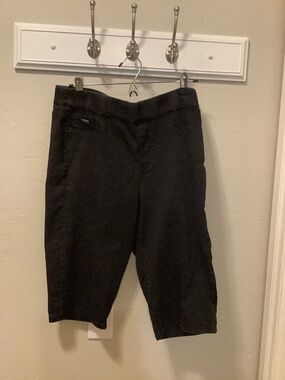 Nine west black women’s capris size 10